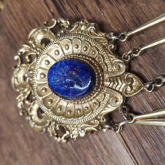 B814 lapis lazuli carved cameo antique dangle brooch breathtakingly beautiful - Picture 2 of 6